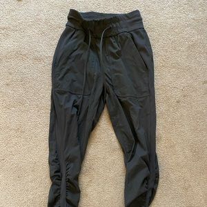 Lululemon Joggers!!